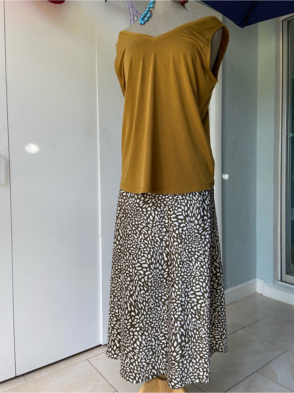 LOFT Olive Green and White Printed A-Line Skirt